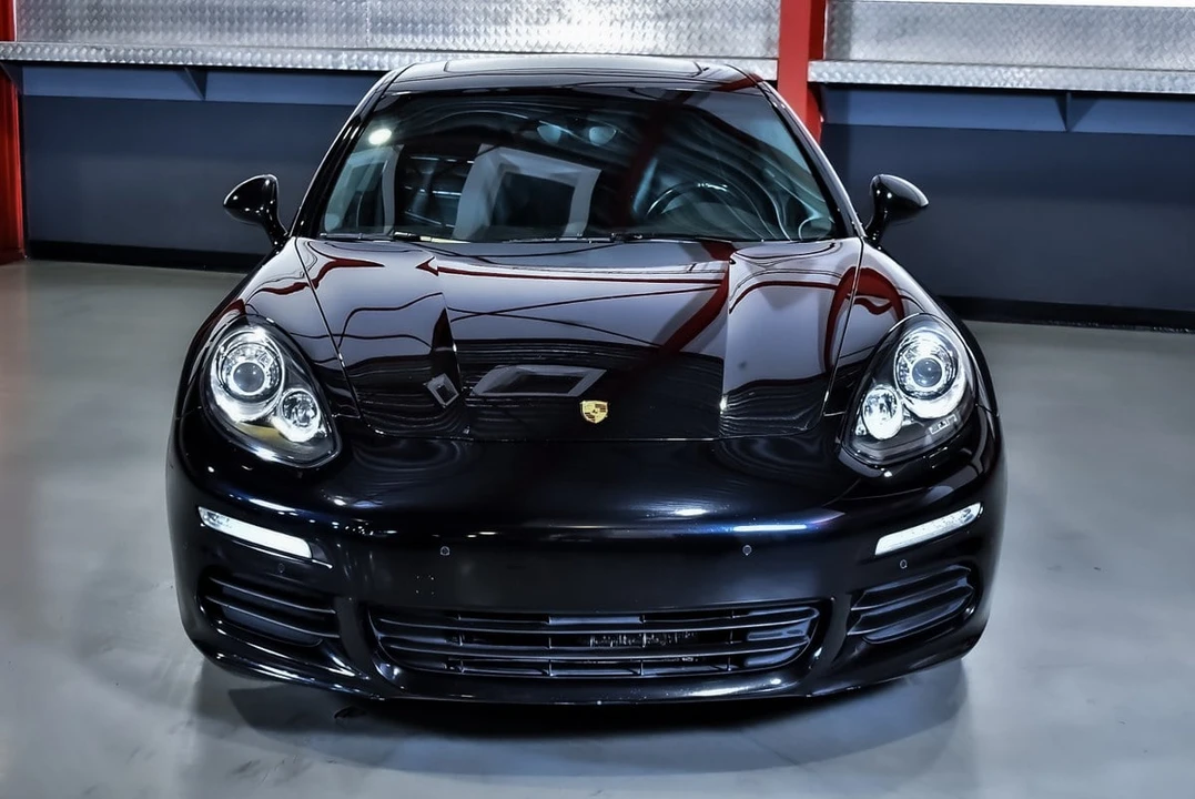 2016 Porsche 970 Panamera - Image 2 of 31