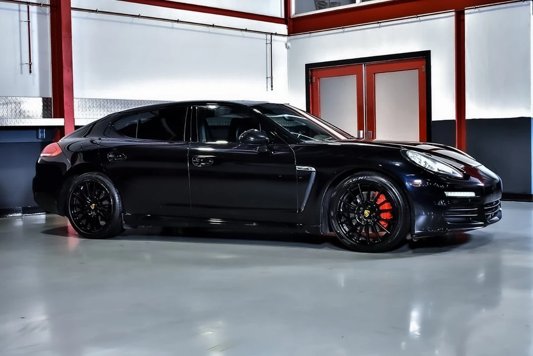 2016 Porsche 970 Panamera - Image 8 of 31