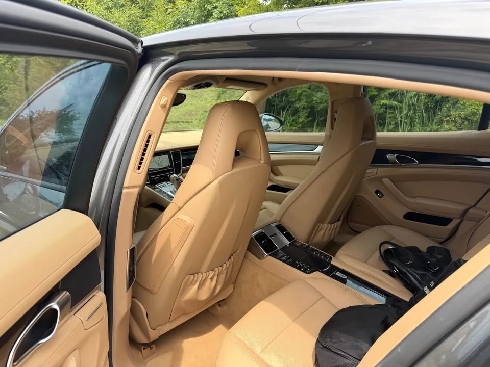 2016 Porsche 970 Panamera - Image 8 of 11