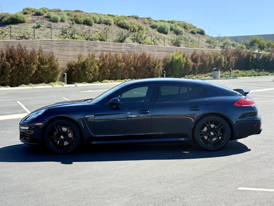 2016 Porsche 970 Panamera - Image 25 of 31