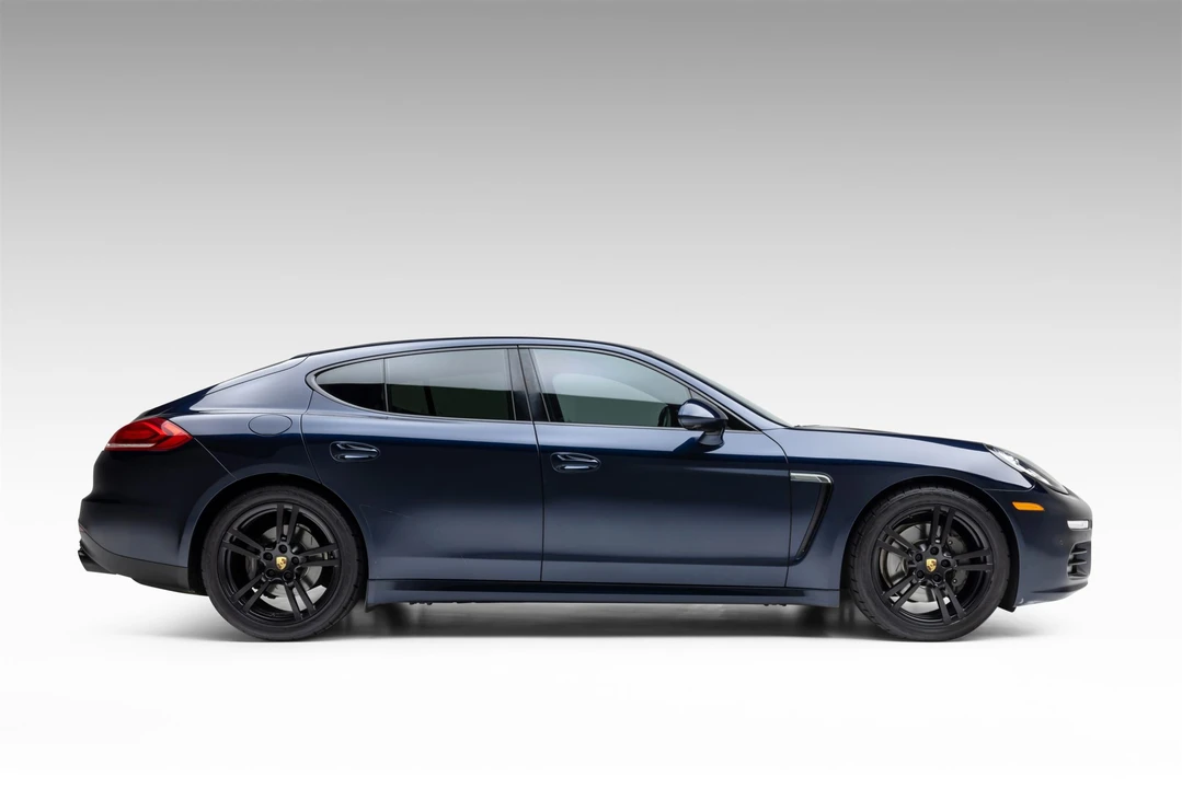 2016 Porsche 970 Panamera - Image 9 of 31