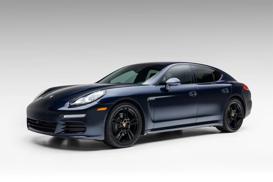2016 Porsche 970 Panamera - Image 2 of 31