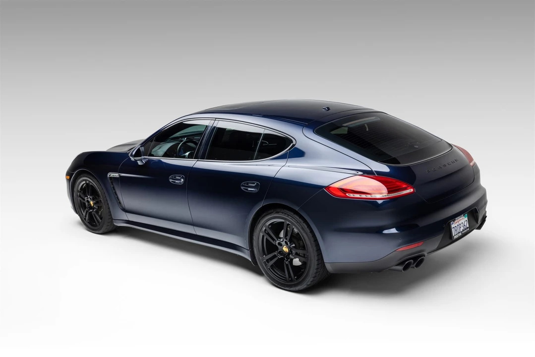 2016 Porsche 970 Panamera - Image 14 of 31