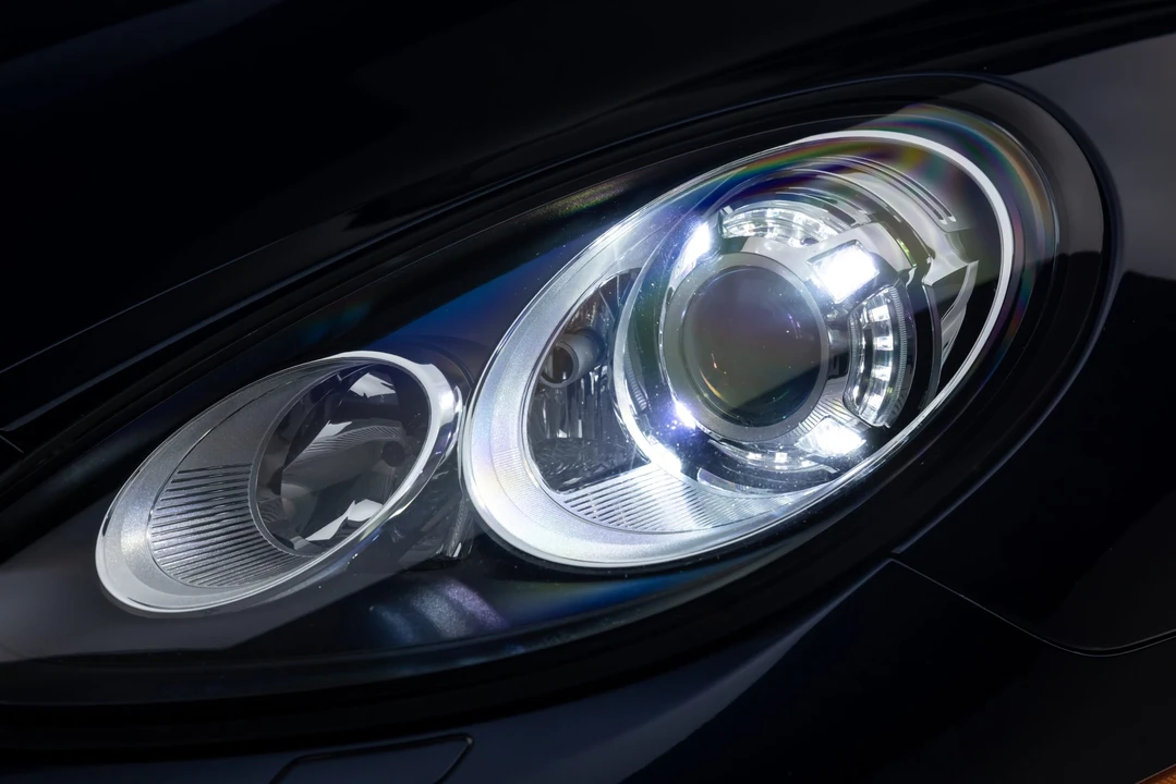 2016 Porsche 970 Panamera - Image 29 of 31