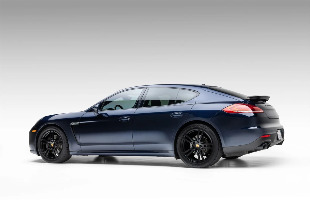 2016 Porsche 970 Panamera - Image 16 of 31