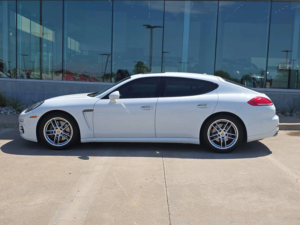 2016 Porsche 970 Panamera - Image 2 of 5