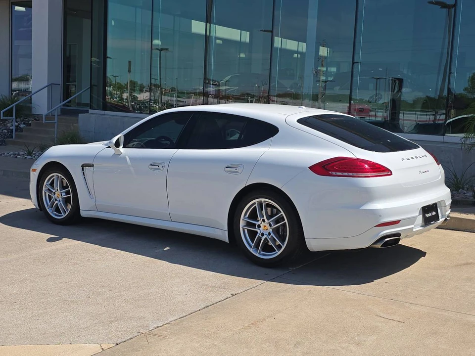 2016 Porsche 970 Panamera - Image 3 of 5