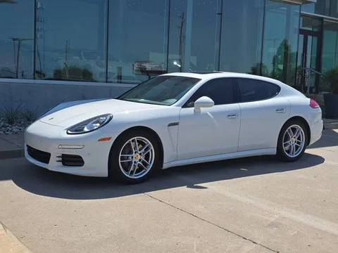2016 Porsche Panamera Edition