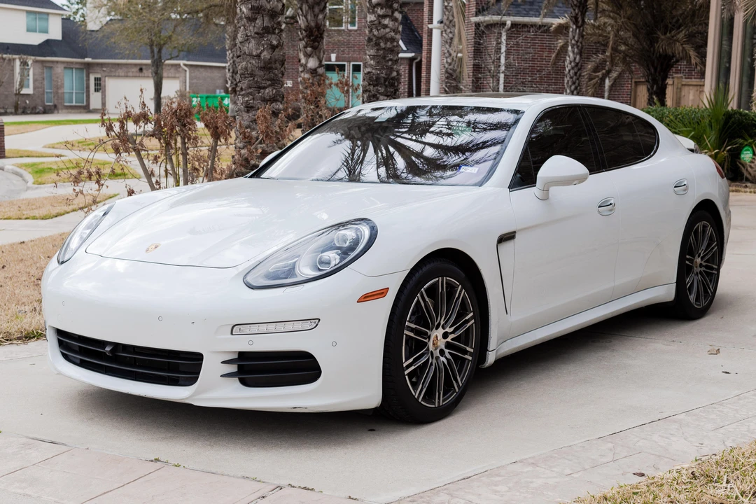 2016 Porsche 970 Panamera - Image 8 of 31