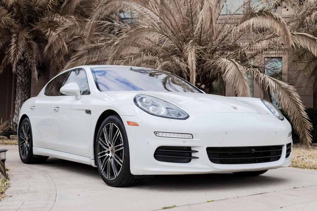 2016 Porsche 970 Panamera - Image 10 of 31