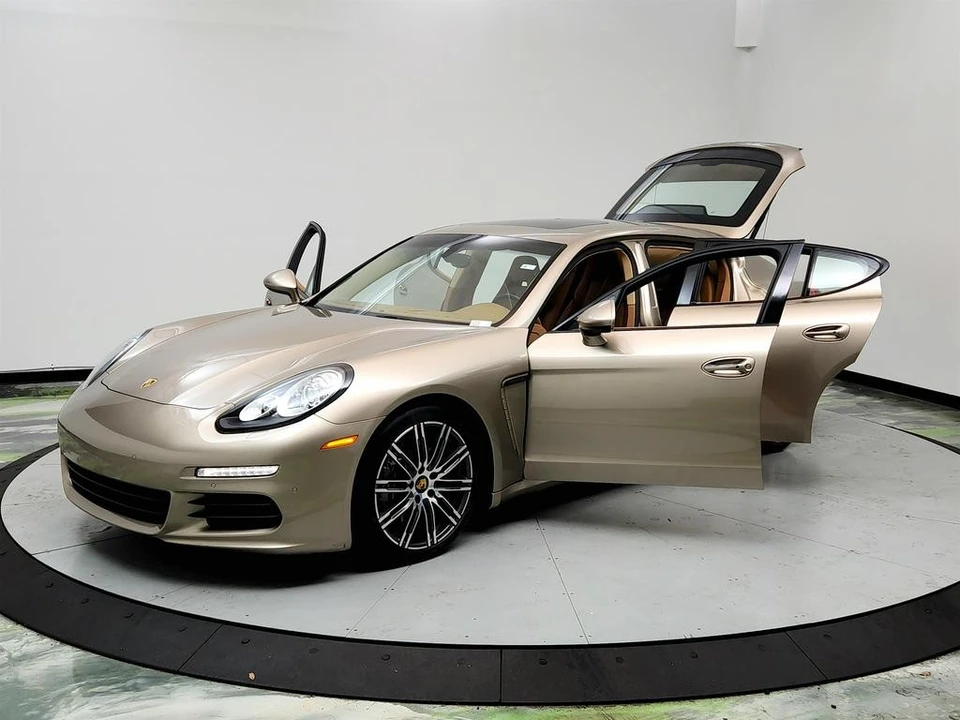 2016 Porsche 970 Panamera - Image 9 of 12