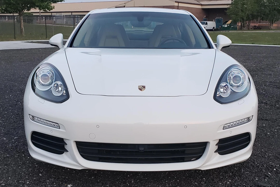 2016 Porsche 970 Panamera - Image 2 of 31