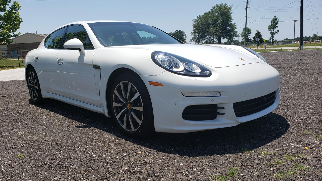 2016 Porsche 970 Panamera - Image 21 of 31