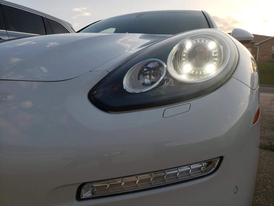 2016 Porsche 970 Panamera - Image 28 of 31