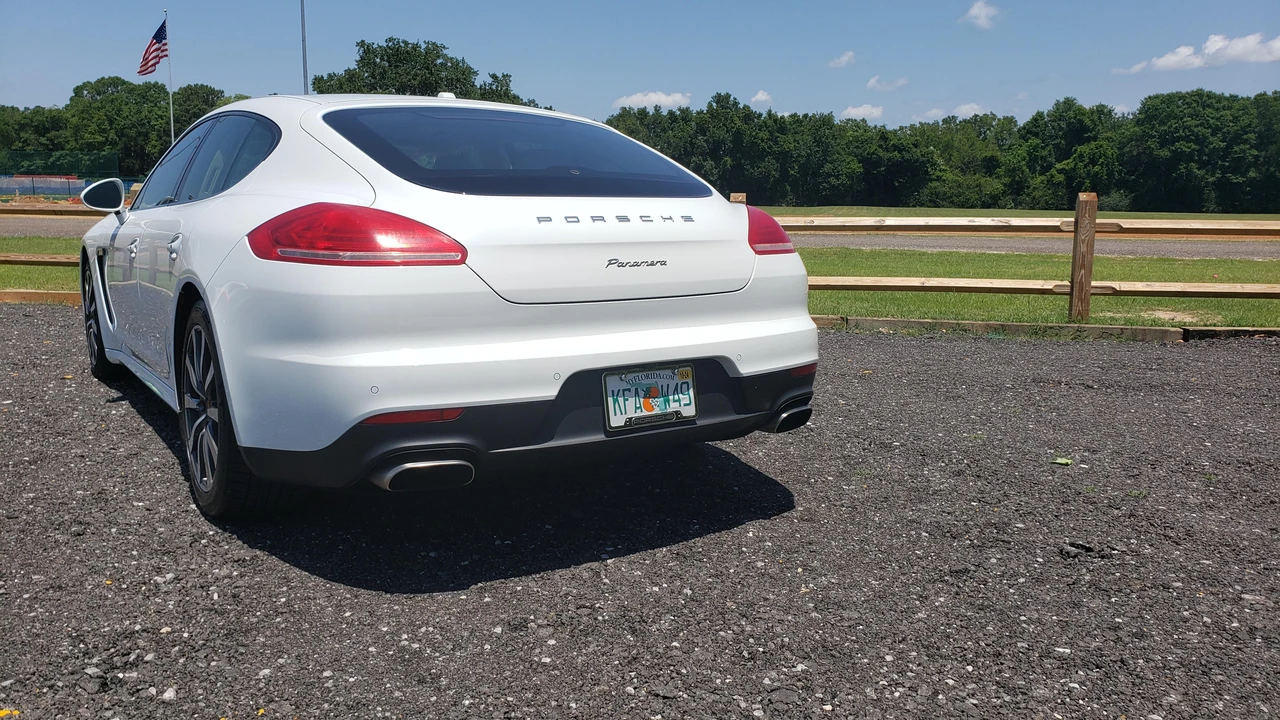 2016 Porsche 970 Panamera - Image 15 of 31