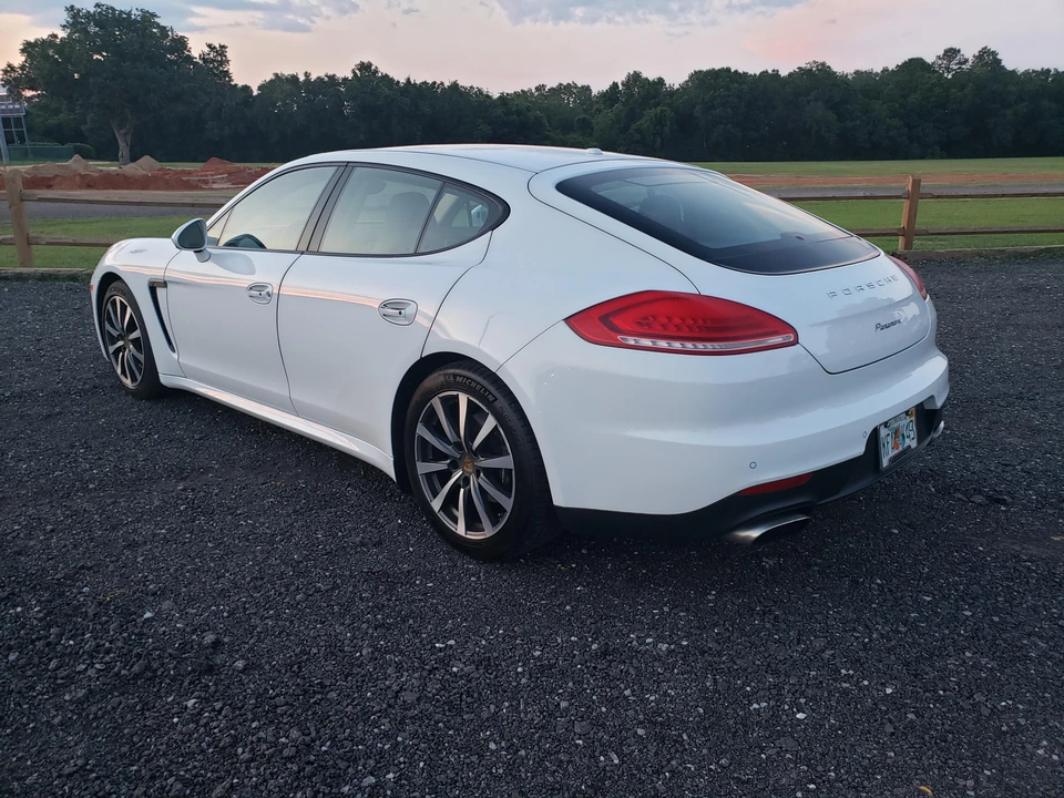 2016 Porsche 970 Panamera - Image 14 of 31