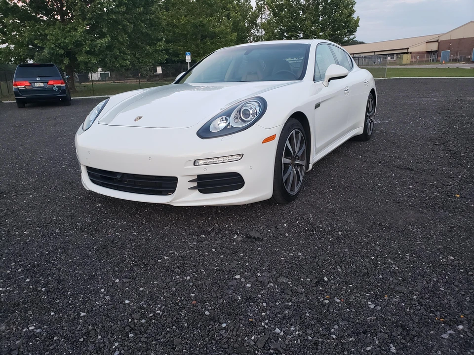 2016 Porsche 970 Panamera - Image 7 of 31