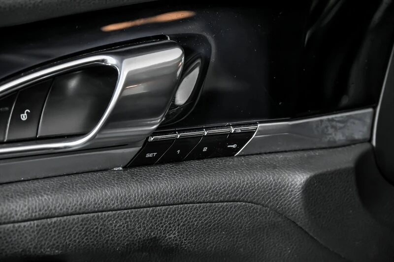 2016 Porsche 970 Panamera - Image 15 of 21
