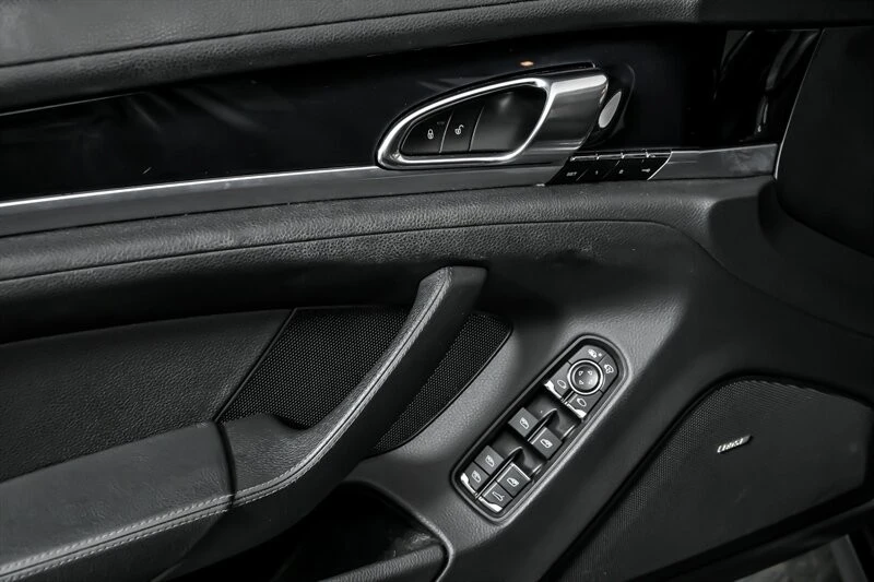 2016 Porsche 970 Panamera - Image 14 of 21