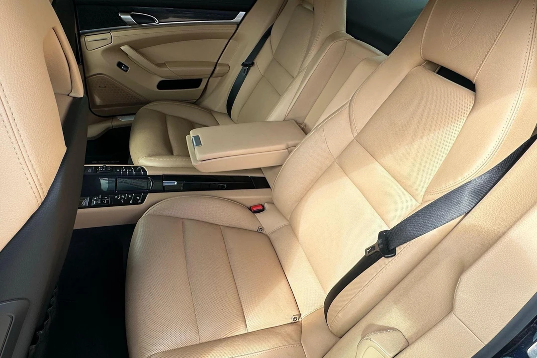 2016 Porsche 970 Panamera - Image 27 of 31