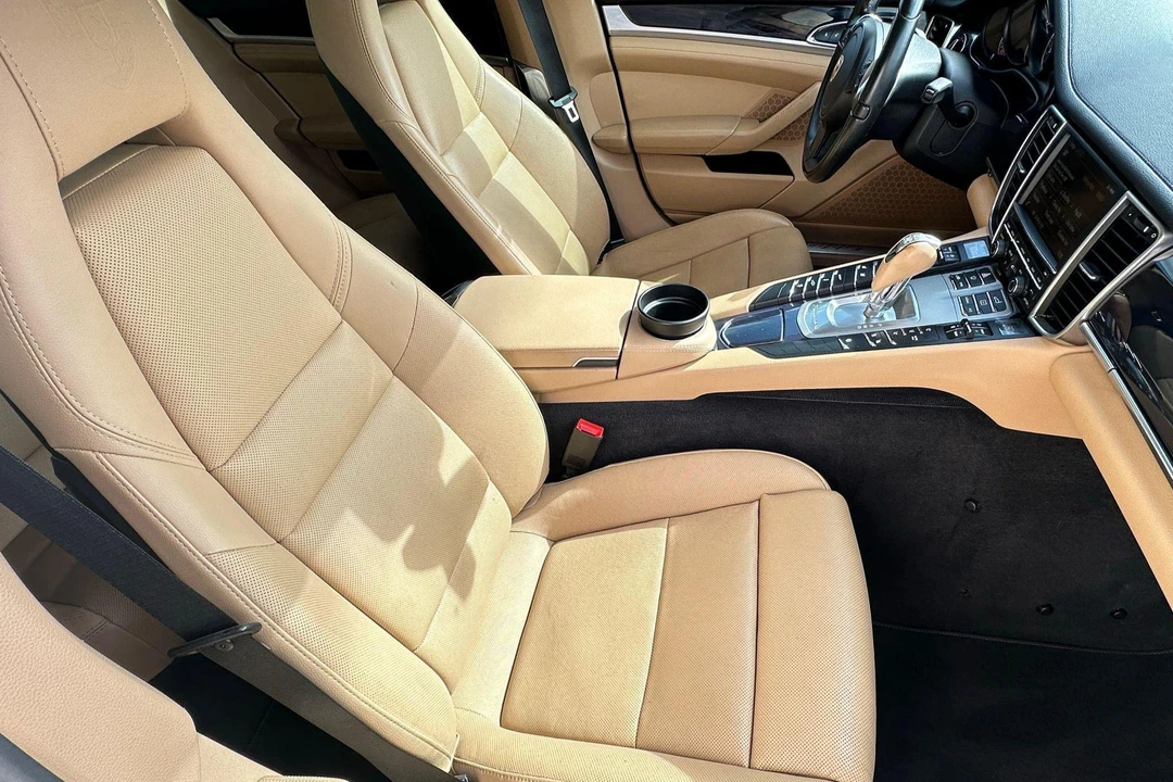 2016 Porsche 970 Panamera - Image 26 of 31