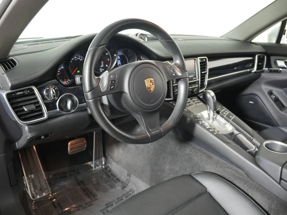 2016 Porsche 970 Panamera - Image 4 of 5