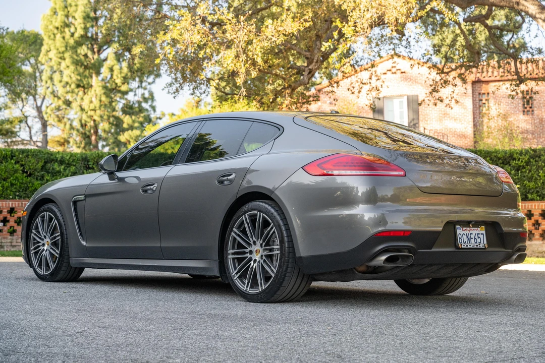 2016 Porsche 970 Panamera - Image 7 of 31