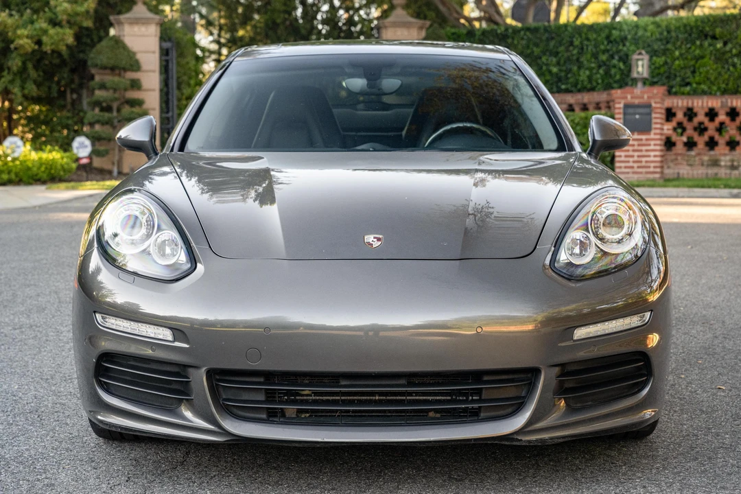2016 Porsche 970 Panamera - Image 2 of 31
