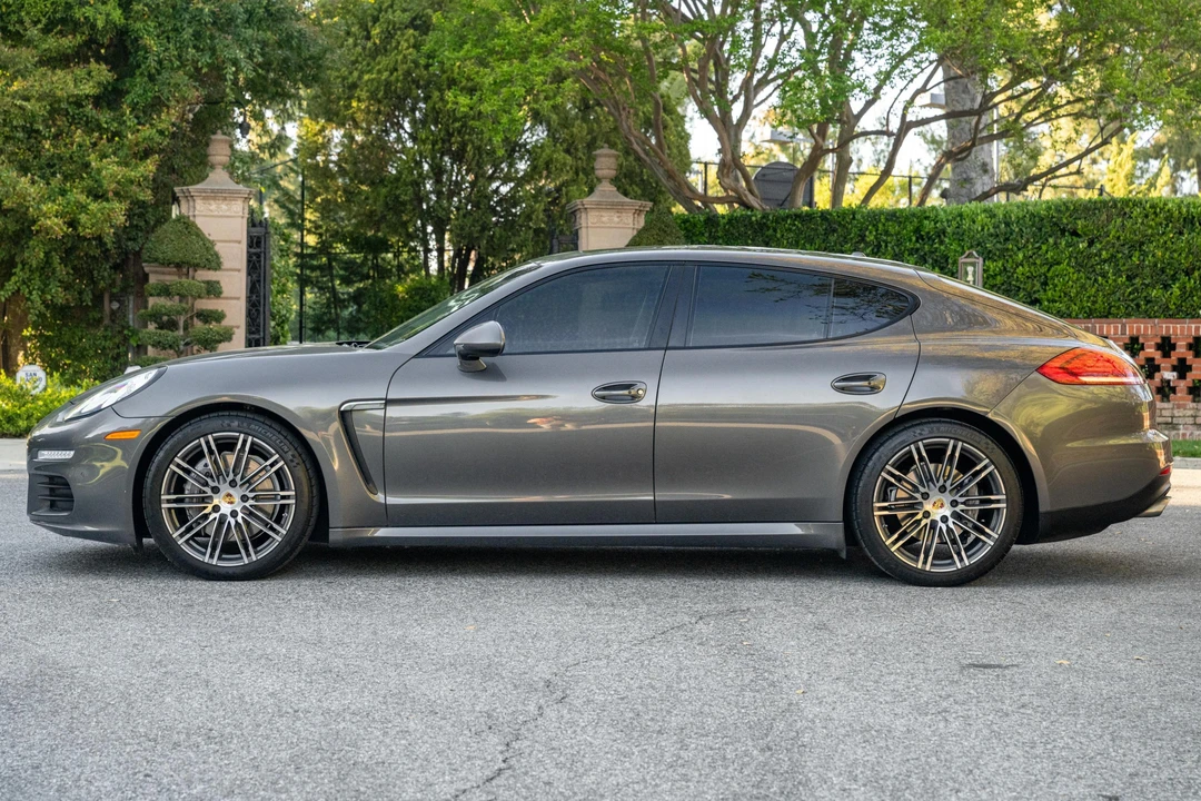2016 Porsche 970 Panamera - Image 3 of 31