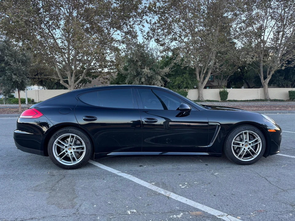 2016 Porsche 970 Panamera - Image 10 of 31