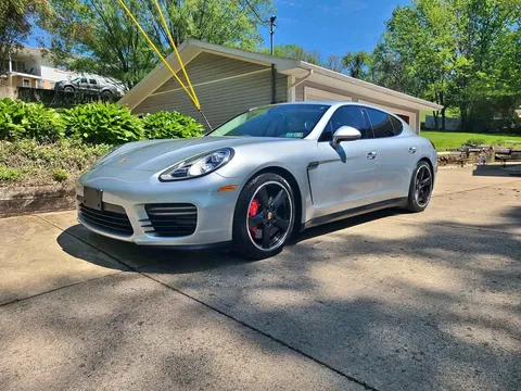 2016 Porsche Panamera GTS