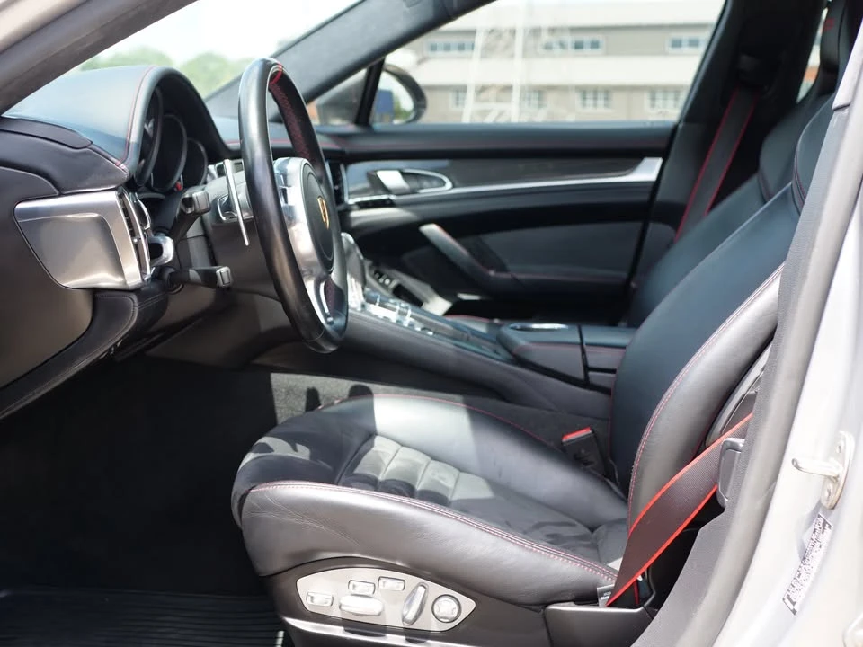 2016 Porsche 970 Panamera GTS - Image 11 of 19