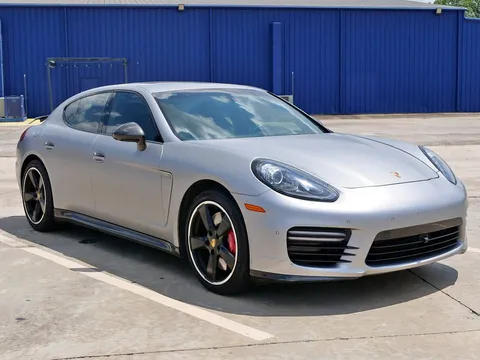 2016 Porsche Panamera GTS