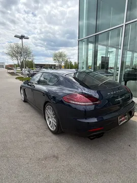 2016 Porsche Panamera GTS