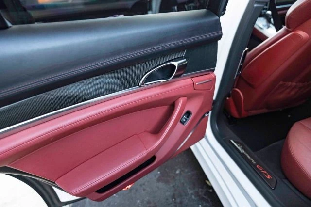 2016 Porsche 970 Panamera GTS - Image 29 of 31