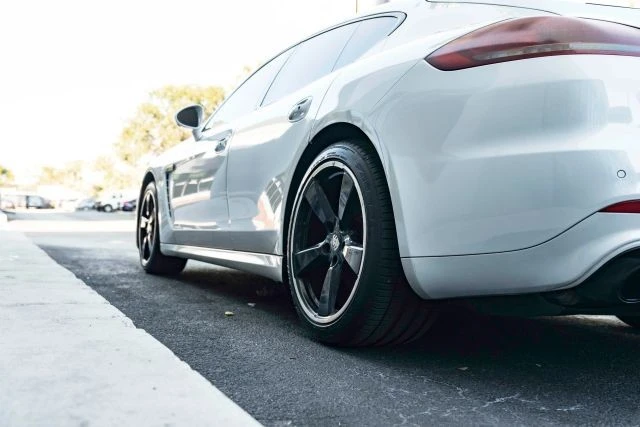2016 Porsche 970 Panamera GTS - Image 15 of 21