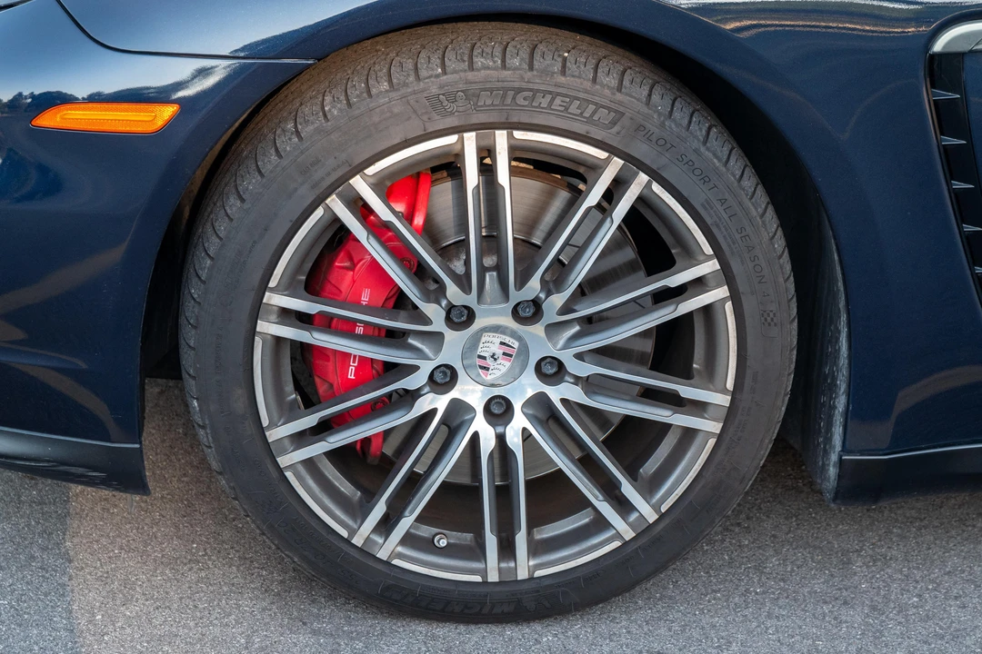 2016 Porsche 970 Panamera GTS - Image 18 of 31
