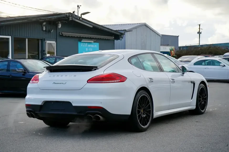 2016 Porsche 970 Panamera S - Image 2 of 20