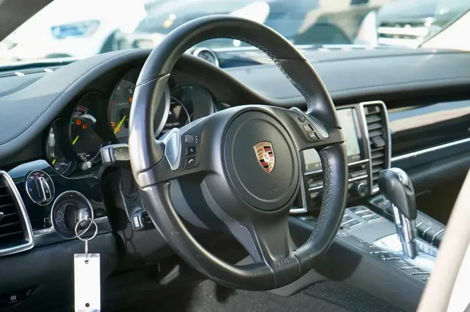 2016 Porsche 970 Panamera S - Image 10 of 20