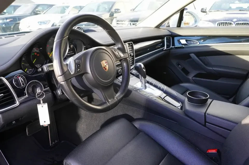 2016 Porsche 970 Panamera S - Image 9 of 20