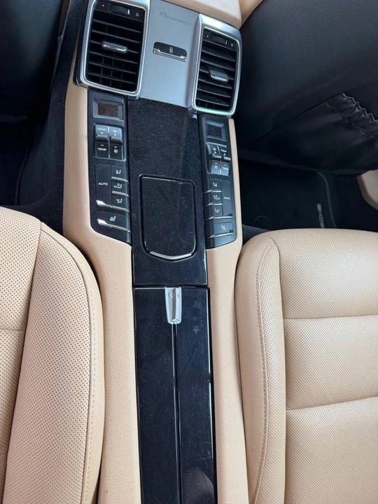 2016 Porsche Panamera - Image 11 of 23