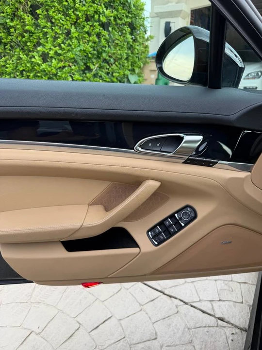 2016 Porsche Panamera - Image 12 of 23
