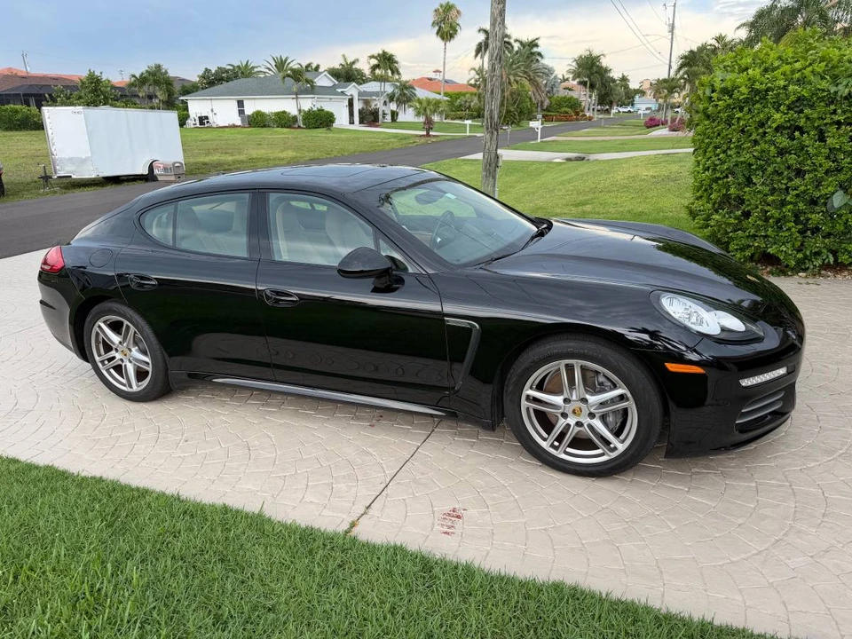 2016 Porsche Panamera - Image 2 of 23