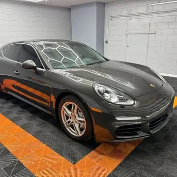 2016 Porsche Panamera