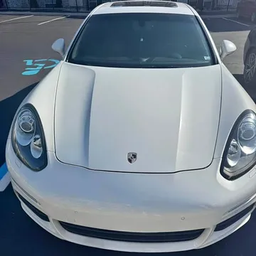 2016 Porsche Panamera Edition