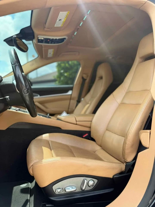 2016 Porsche Panamera - Image 9 of 12