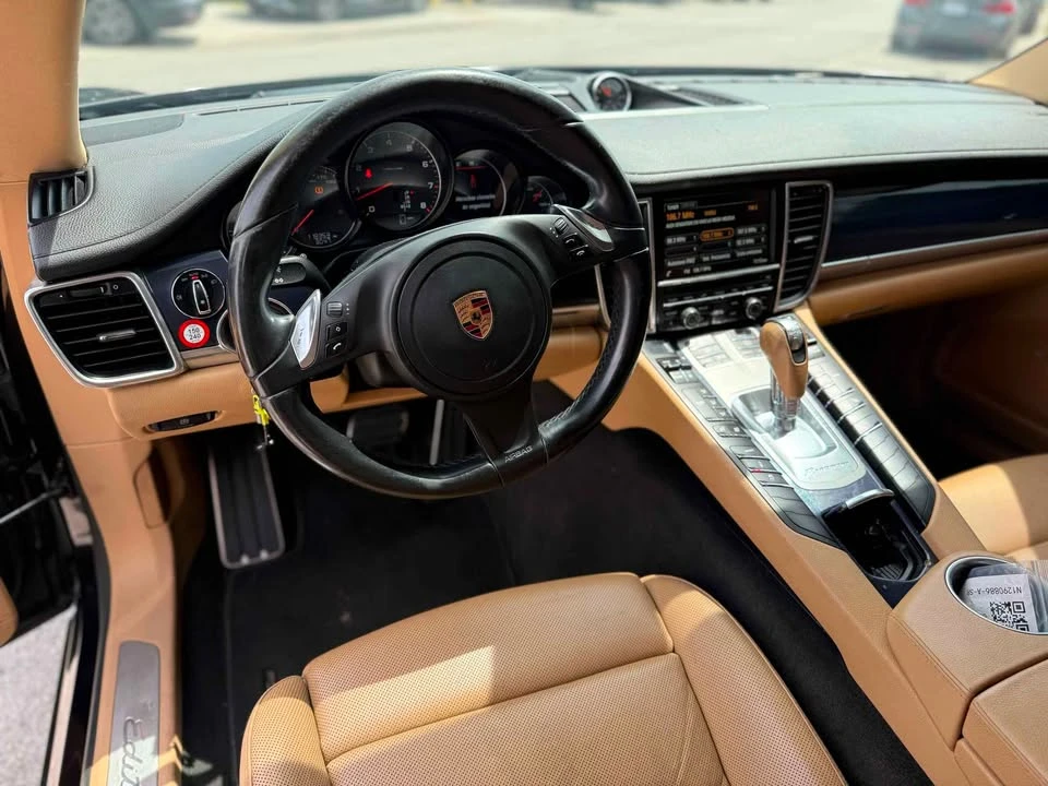 2016 Porsche Panamera - Image 8 of 12