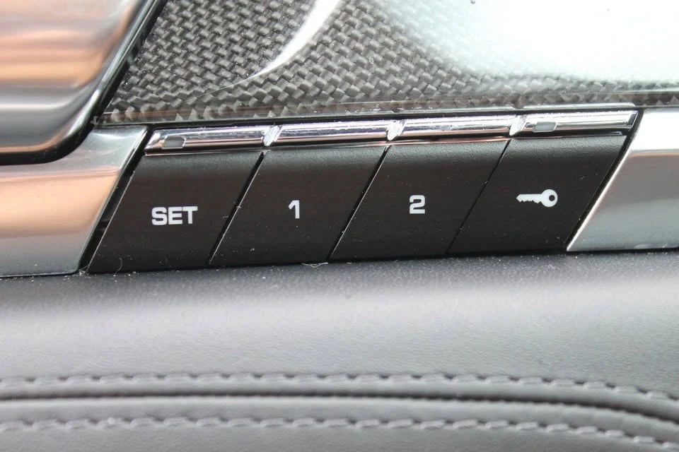 2016 Porsche Panamera - Image 14 of 20