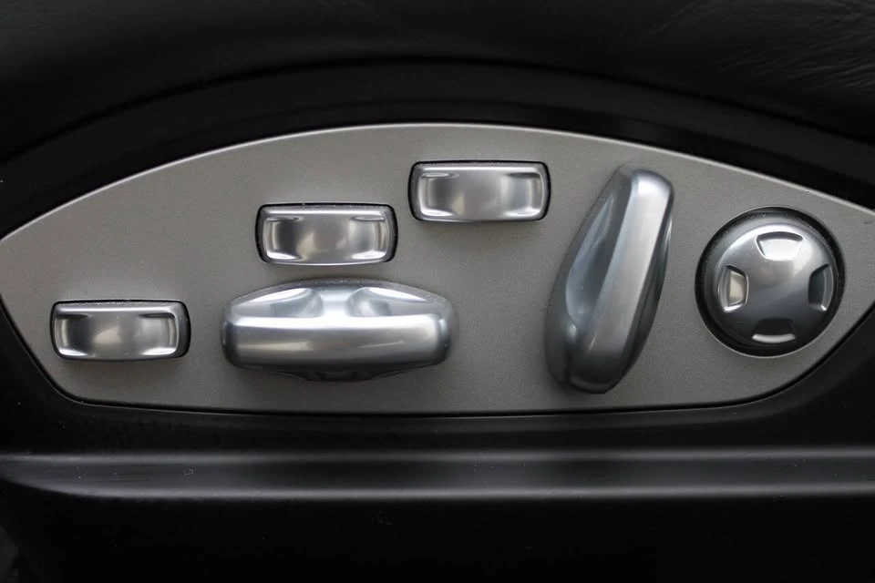 2016 Porsche Panamera - Image 13 of 20