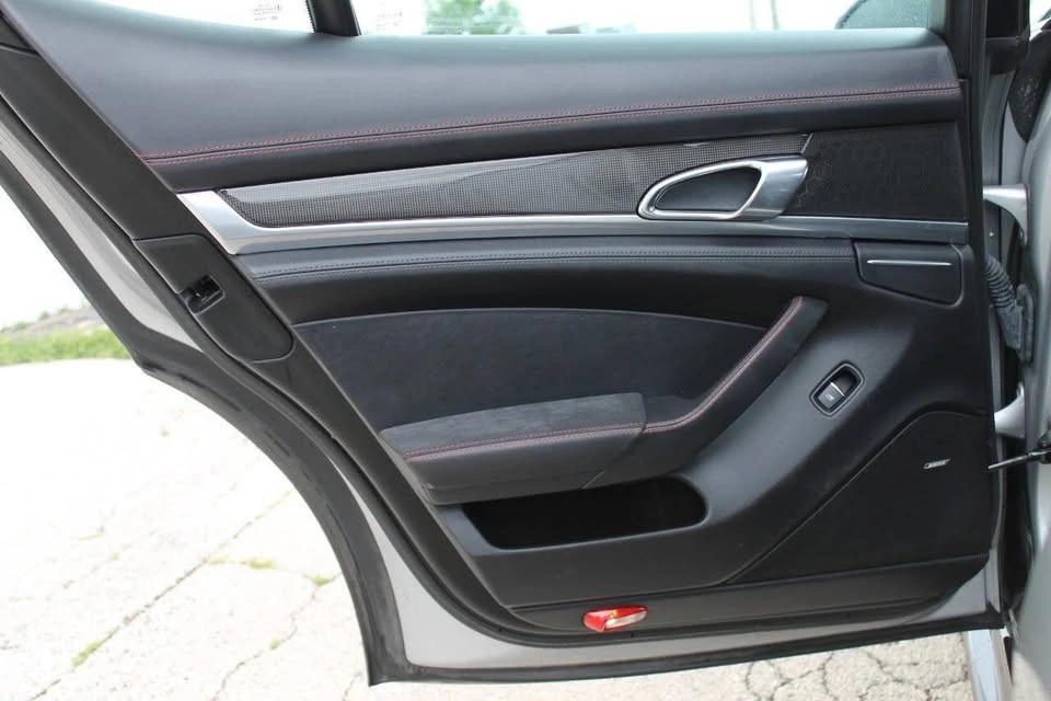 2016 Porsche Panamera - Image 16 of 20